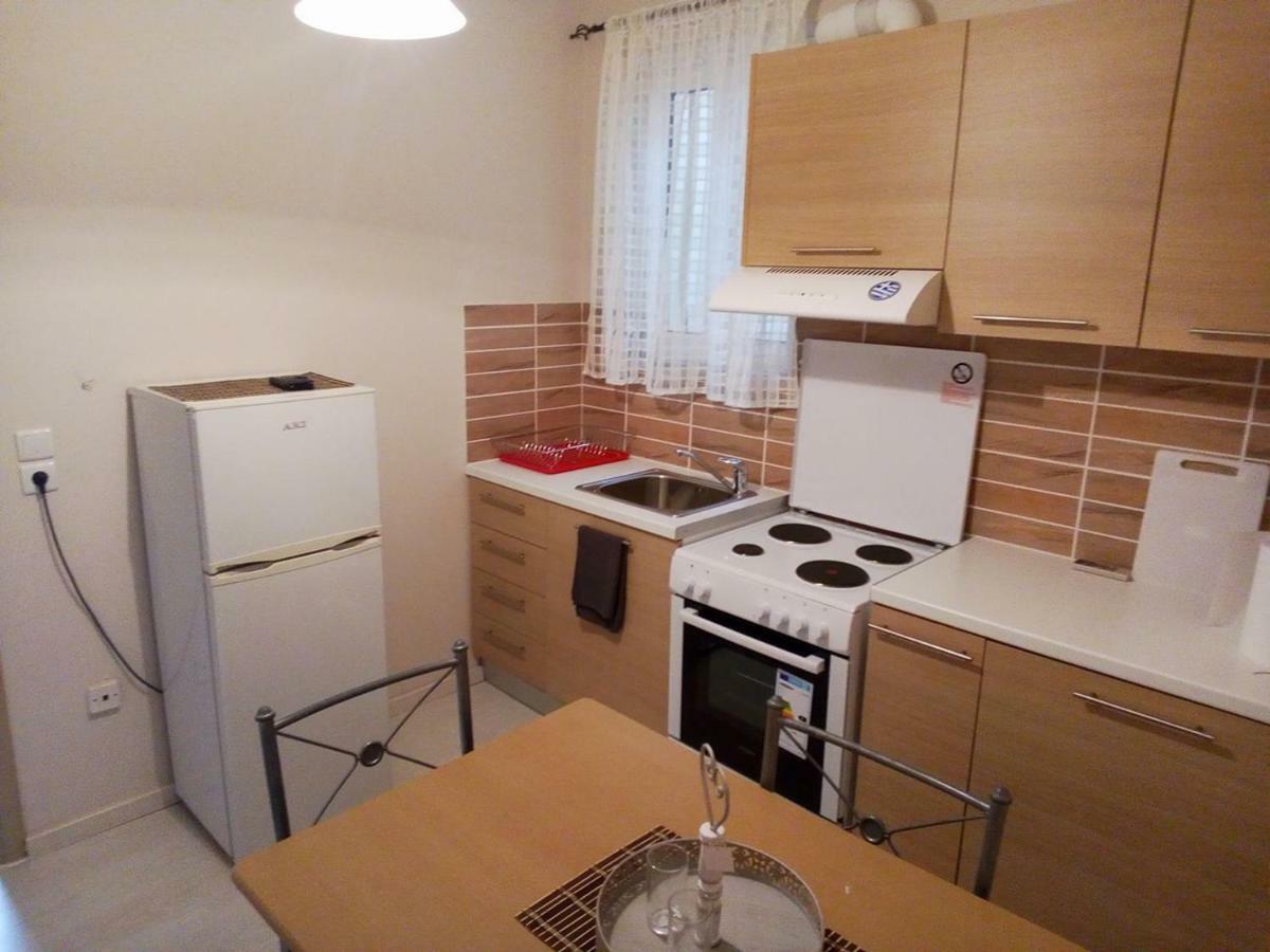 Sweet Memory Apartment Толон Екстериор снимка